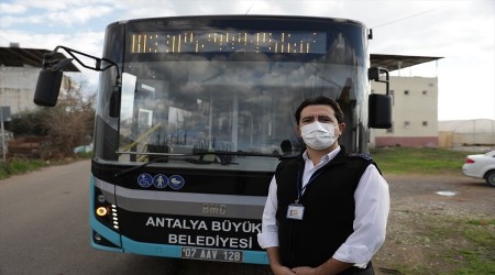 Halk otobüsü şoförünün uyanıklığı faciayı önledi