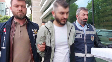 Kz arkadana, 'tanalm' yazan lastikiyi ldrd