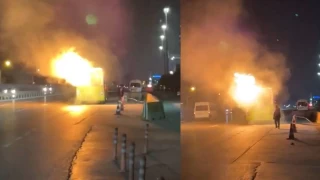 Kocaeli'de Seyir halindeki belediye otobüsü yandı