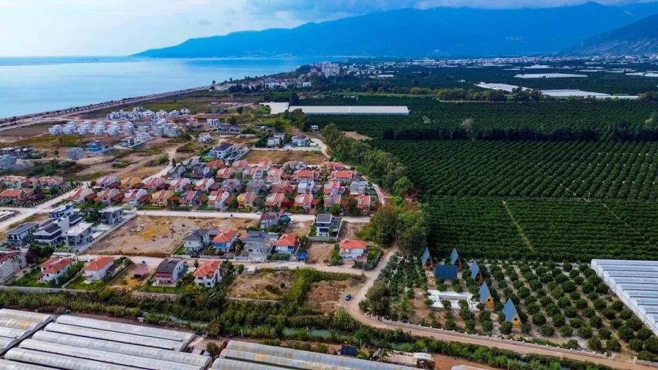 Kumluca�da �retim alarm�: Maliyetler �ift�inin belini b�k�yor!