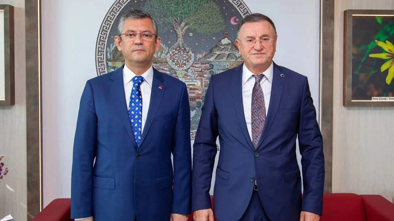 Lütfü Savaş, CHP'yi mahkemeye verdi