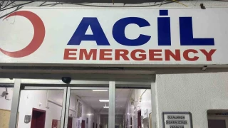 Maz�da��'nda liseliler aras�nda b��akl� kavga: 2 ��renci yaraland�