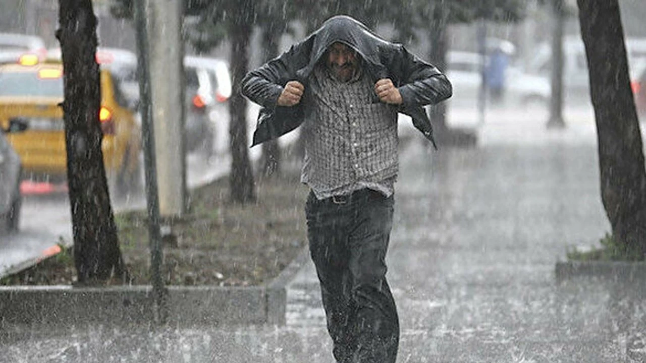 Meteorolojiden 10 il i�in kuvvetli sa�anak uyar�s�