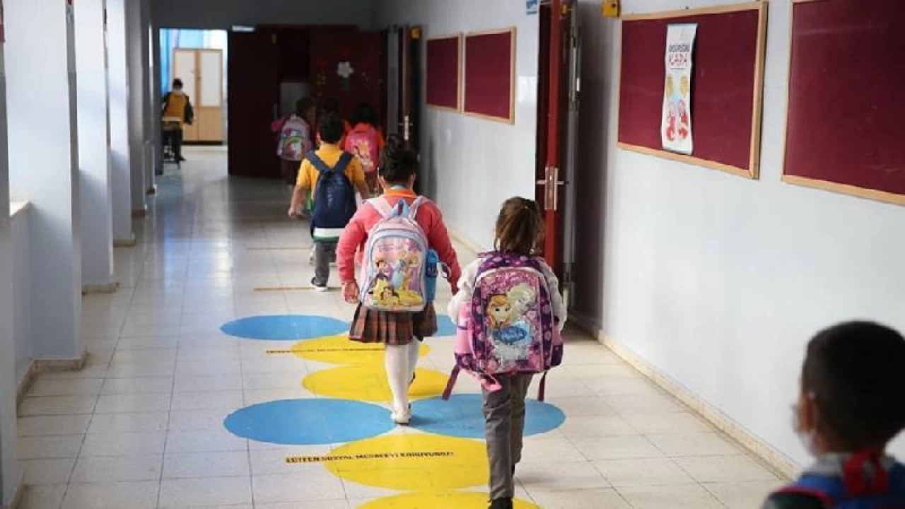 '��retmenler tahsildar oldu'