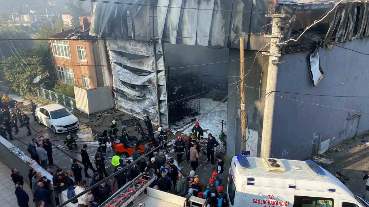 Parfüm dolum tesisinde çıkan yangında 6 ölü, 4 yaralı