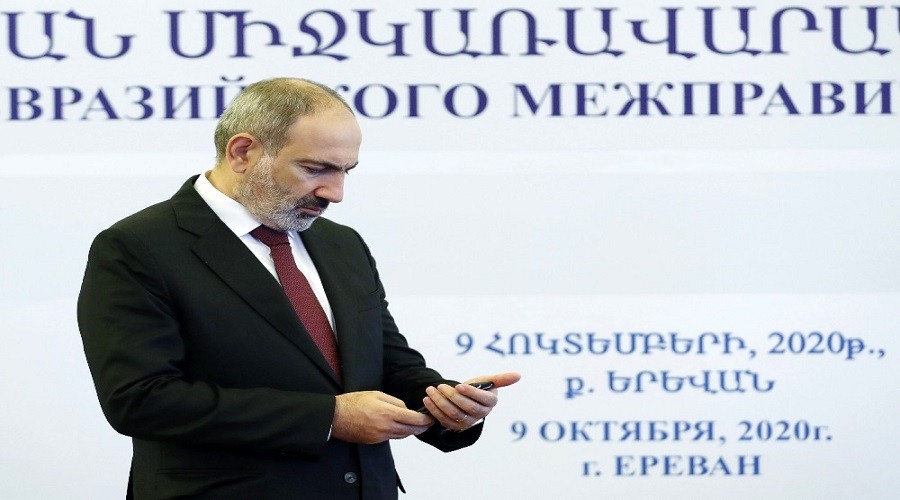 Pa�inyan �aresizli�ini itiraf etti