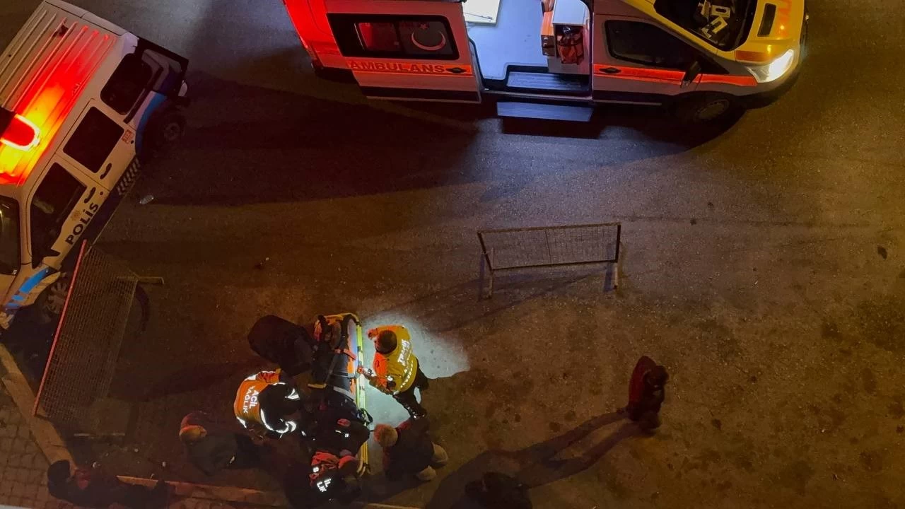 Polis memurunu, vatandaşlar kurtardı