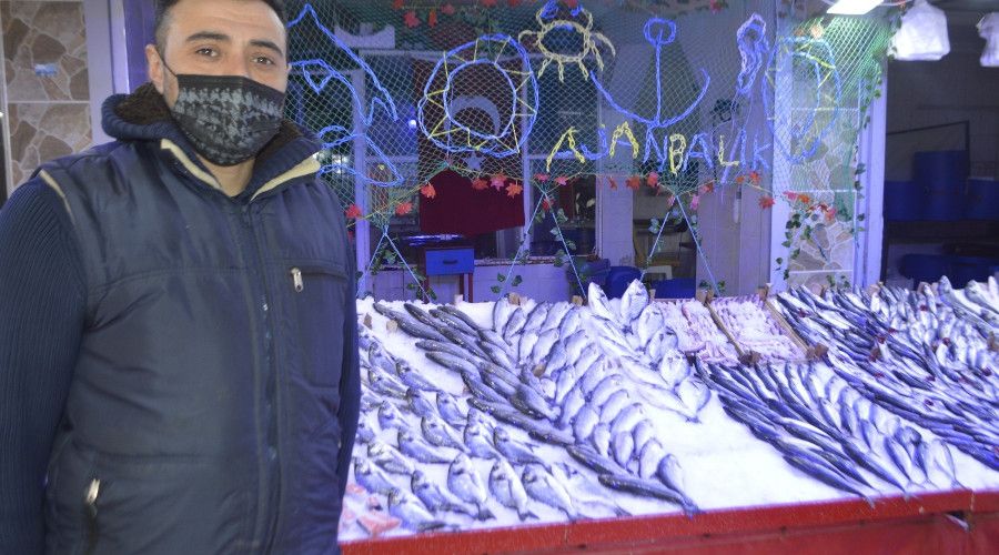 Ramazan arifesi balık fiyatları düştü