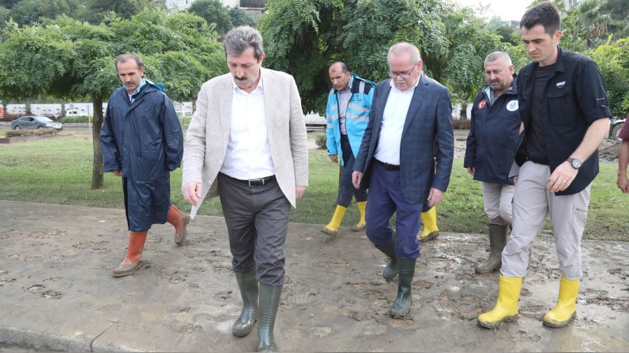 Samsun Valisi, sağanak sonrası incelemelerde bulundu