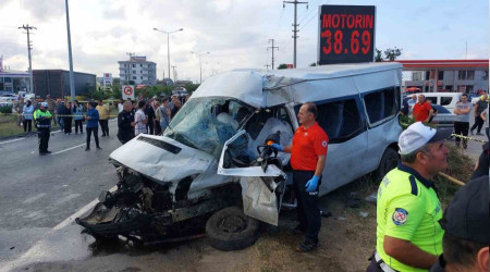 Samsun'da öğrenci servisi kaza yaptı: 1 ölü, 6 yaralı