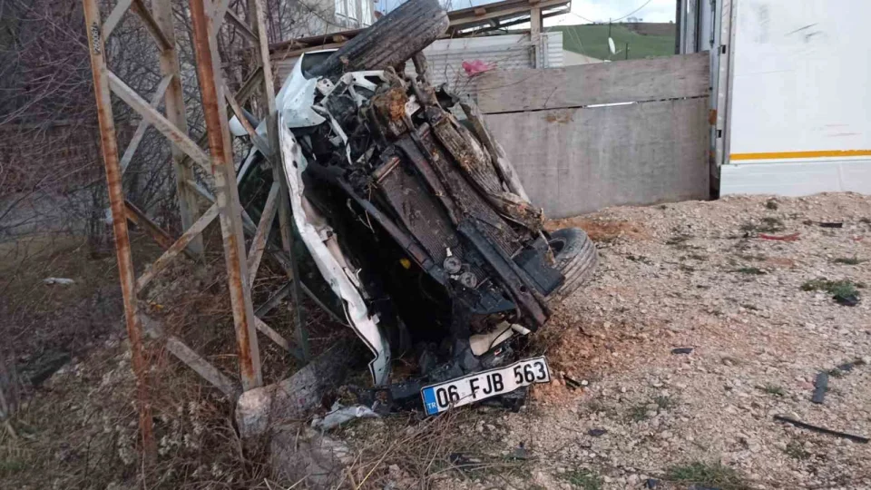 Samsun'da otomobil takla att�: 2 yaral�