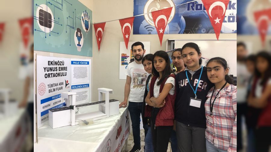 Selde otomatik yükselerek kendini koruyan köprü