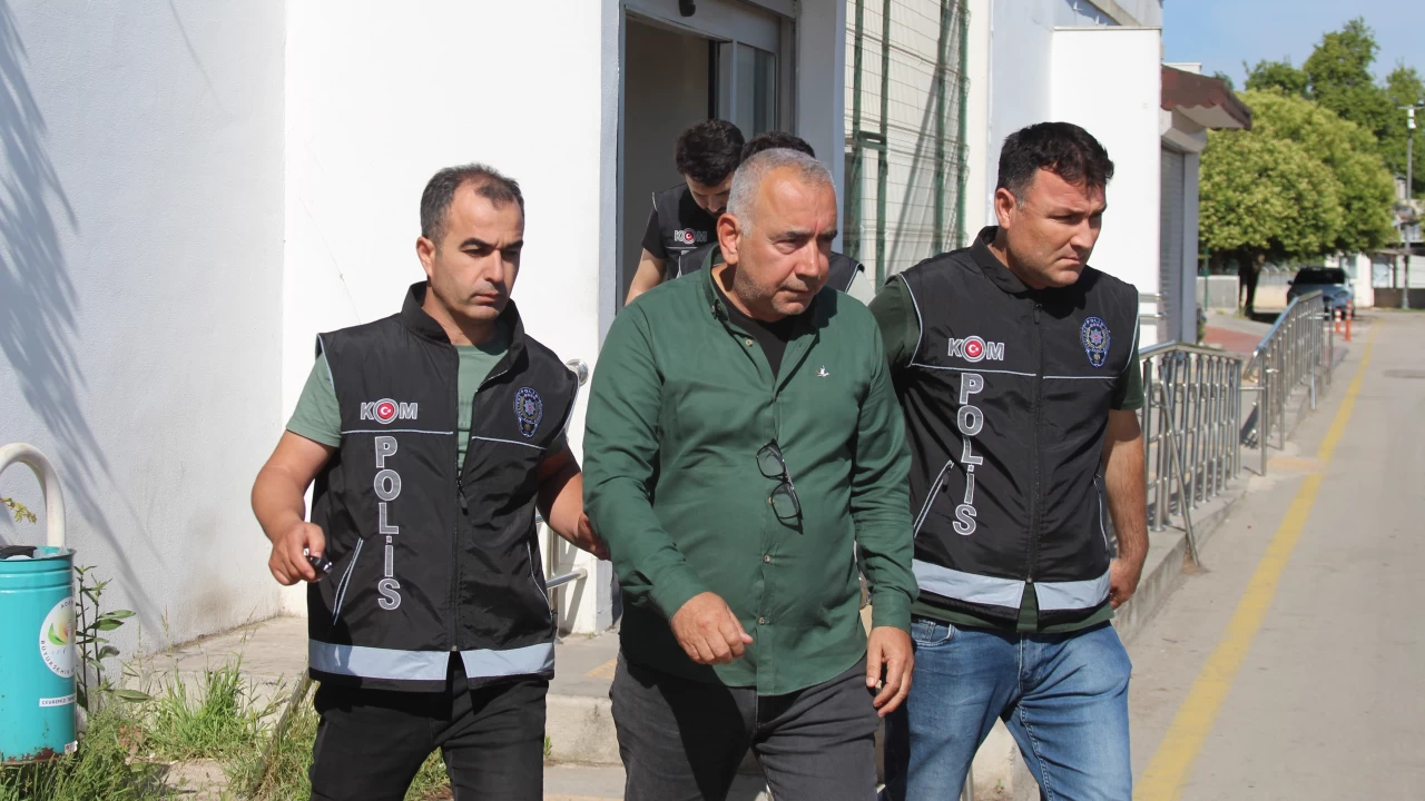 Seyhan Belediye Başkanı ile kocası gözaltına alındı