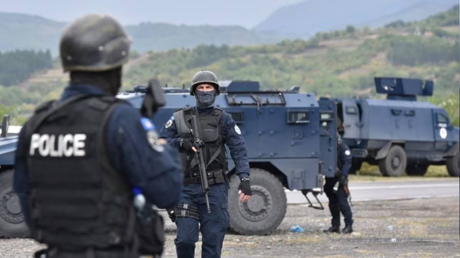S�rplar, Kosova'da bir polisi �ld�rd�