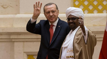 Sudan ordusu: 'Eski Cumhurbaşkanı el-Beşir askeri hastanede'