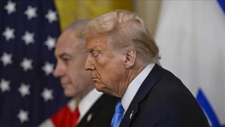 Trump soykırımcı Netanyahu'yu savaş kahramanı ilan etti