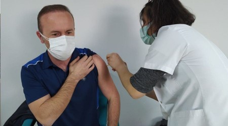 Tunceli'de öğretmenler aşılanmaya başlandı