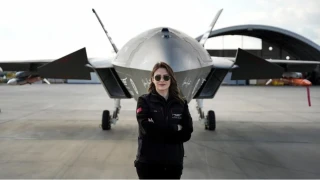 Türkiye'nin ilk insansız savaş uçağı KIZILELMA'nın kadın pilotu