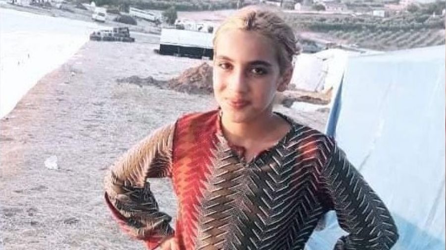 15 ya��ndaki k�z bah�ede �l� bulundu