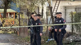 Amca çocuklarının kavgasında kan aktı