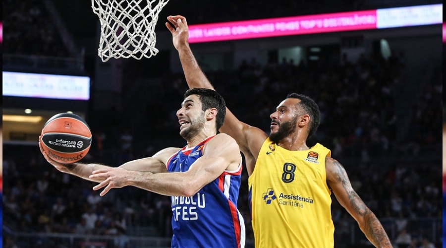 Anadolu Efes'e güçlü rakip