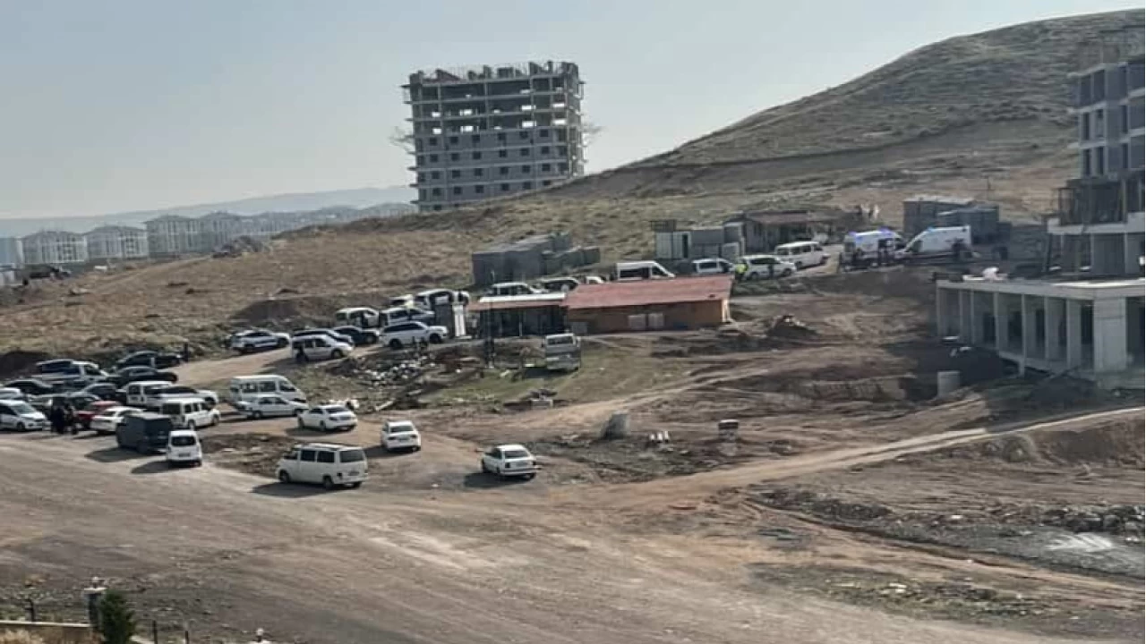 Ankara'da 4. kattan den inaat iisi hayatn kaybetti