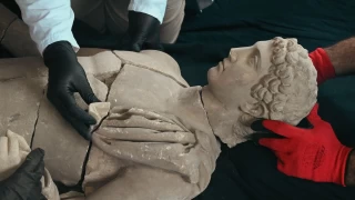 Aspendos kazılarında Hermes heykeli gün yüzüne çıkarıldı