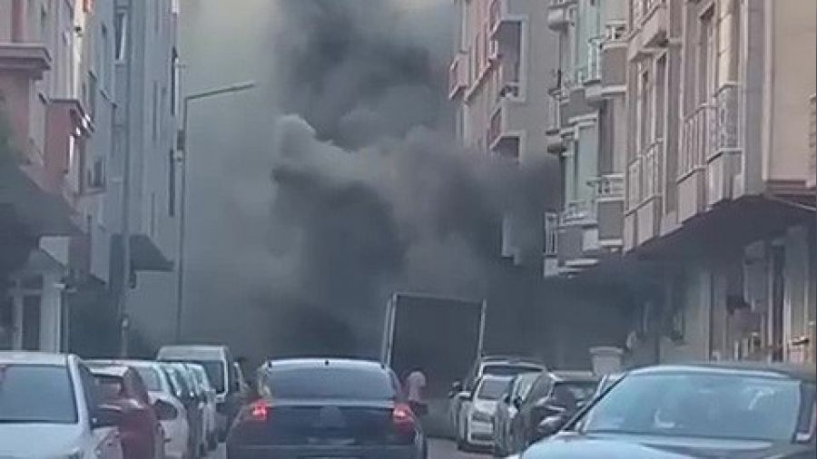Avcılar'da sünger geri dönüşüm atölyesinde yangın