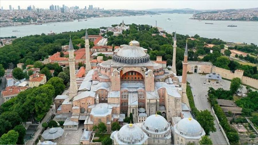 Ayasofya'da restorasyon 50 yıl sürecek iddiası