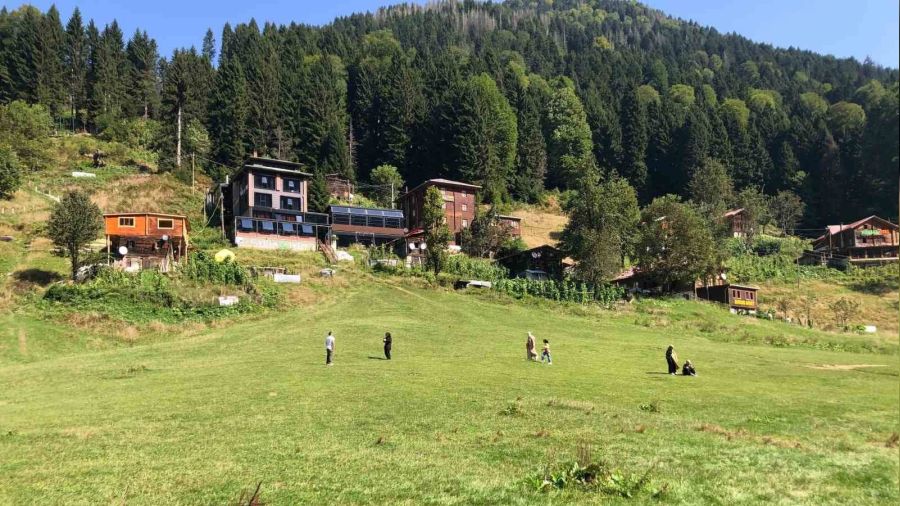 Ayder Yaylası yerli turistlere kaldı