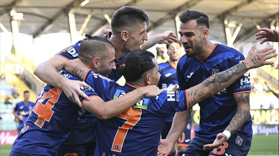 Başakşehir Kadıköy'e 9 eksikle geliyor