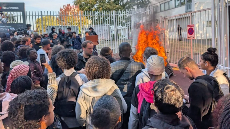 Belçika'daki öğrenci protestoları şiddet olaylarına dönüştü: 87 gözaltı