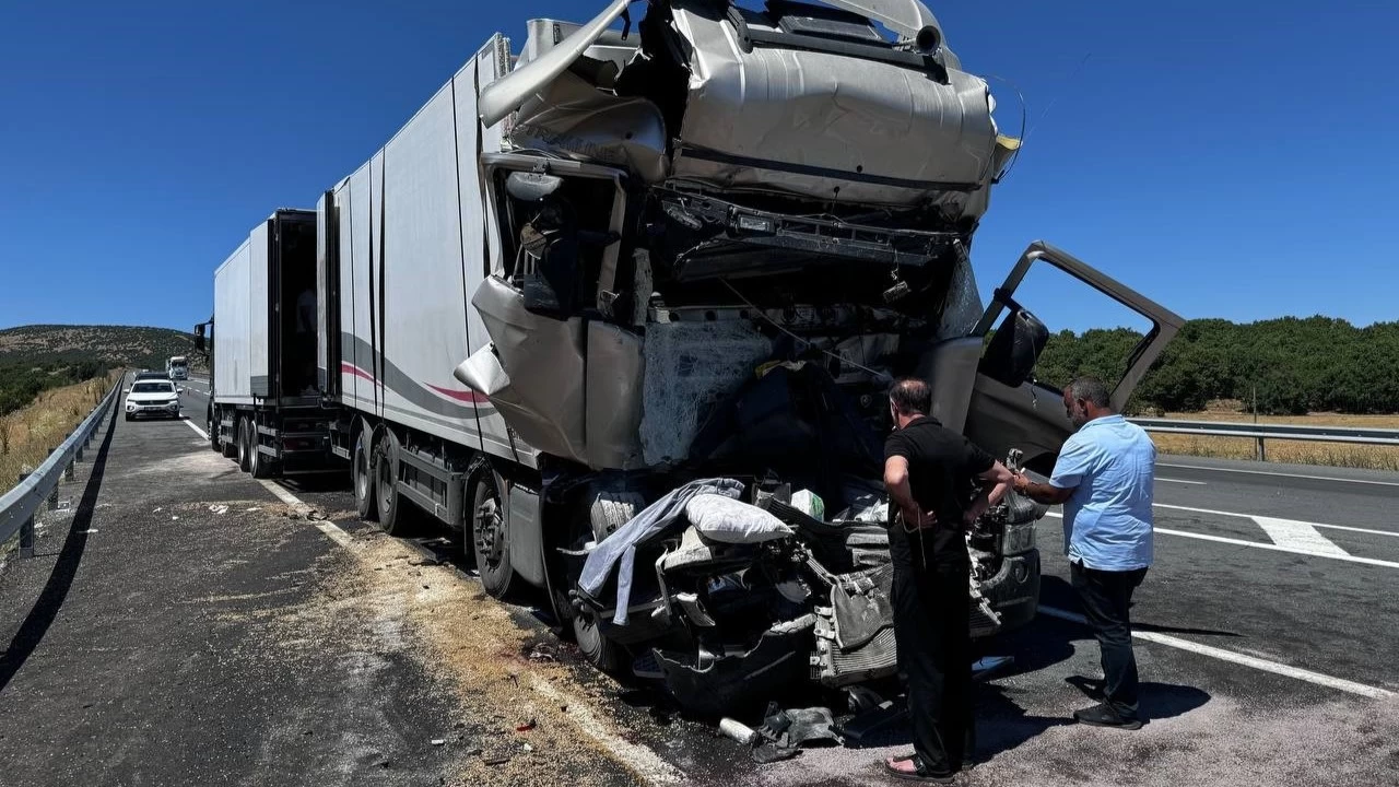 Bing�l'de trafik kazas�: 1 �l�