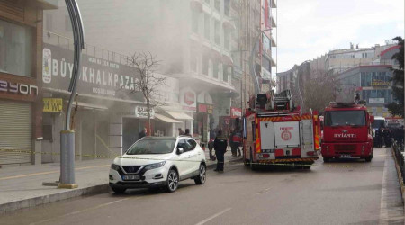 Byk Halk Pazar'ndaki yangn kontrol altnda