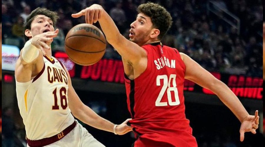 Cedi Osman, Alperen'i üzdü