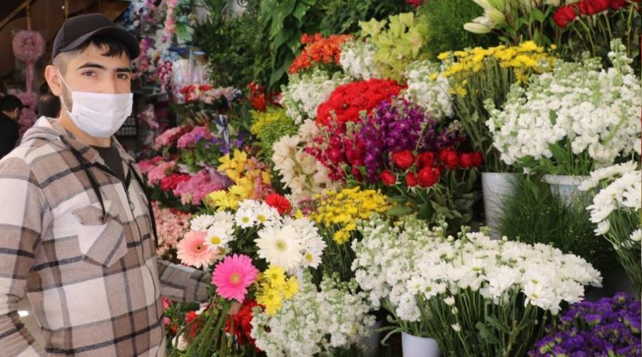 Çiçekçiler Sevgililer Günü sebebiyle belirli saatlerde açık olacak