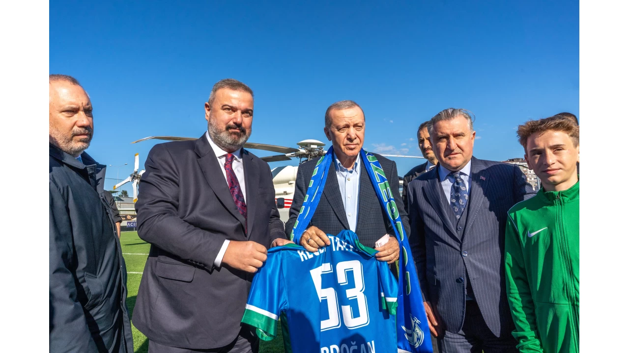 Cumhurba�kan� Erdo�an, �aykur Rizespor'u ziyaret etti