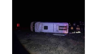 Denizli'de minibüs yolcu otobüsüyle çarpıştı: 1 ölü, 13 yaralı