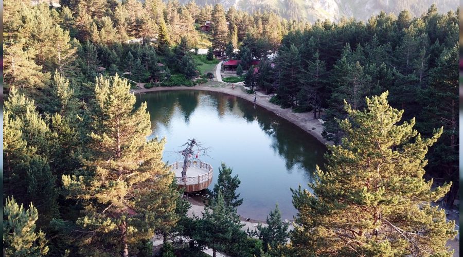 Doğa harikası Limni Gölü'ne ziyaretçi akını