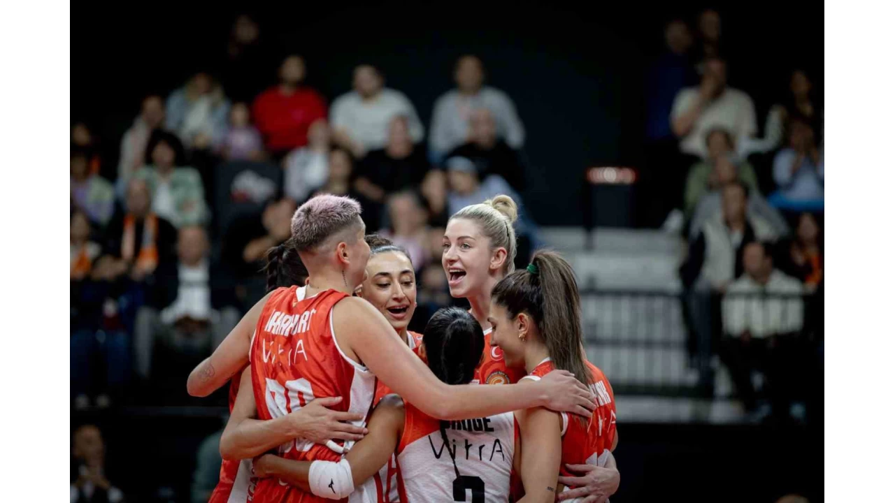 Ebrar Karakurt'lu Eczacba Dynavit, yeni sezonu yeni evinde galibiyetle at