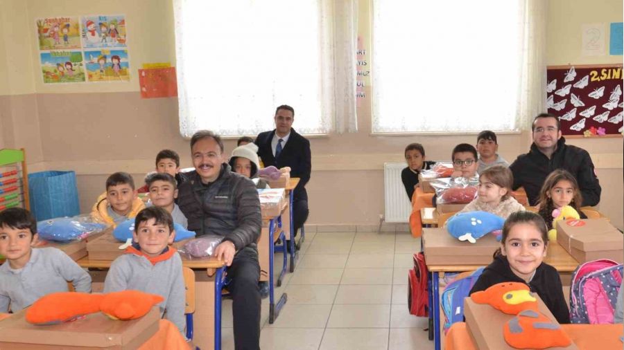 Elbistan'da 64 g�n sonra ilk ders zili �ald�