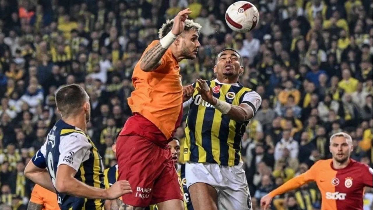 Fenerbahçe ‘geri dönüşlerle’ yarıştan kopmadı