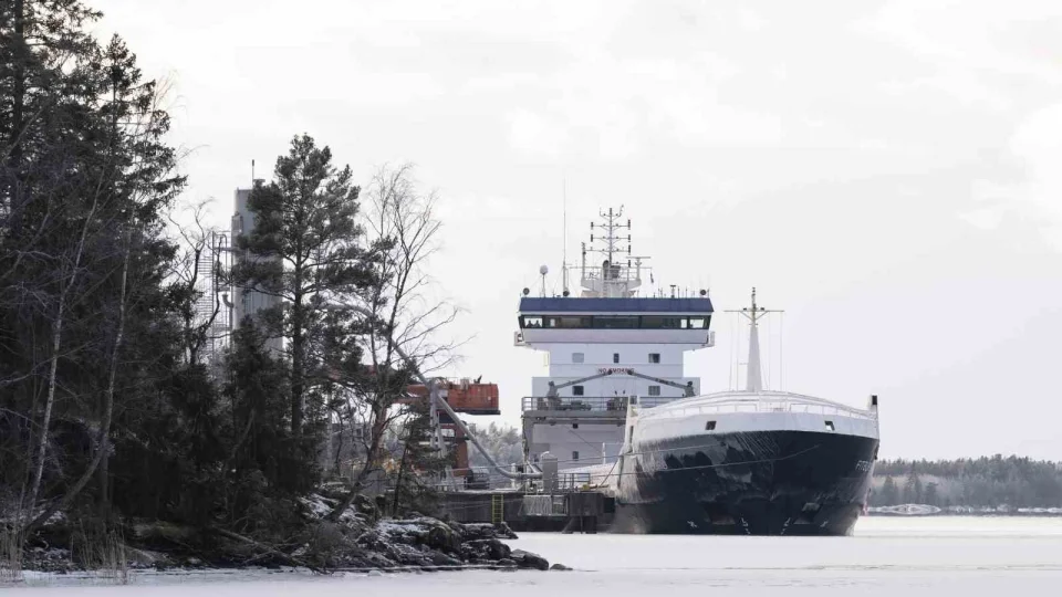 Finlandiya bir gemiye el koydu
