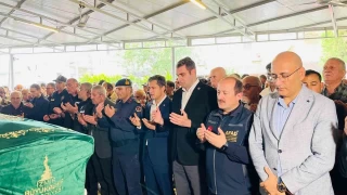 Foça'daki selde hayatını kaybeden yaşlı adam toprağa verildi