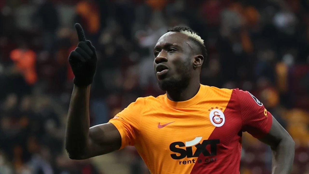 Galatasaray'ın eski yıldızı Mbaye Diagne, Amedspor'da