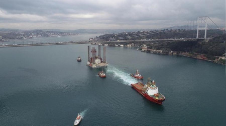 Gemi geçişinde zamlı tarife başladı