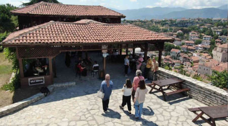 Hıdırlık Seyir Tepesi binlerce misafir ağırladı