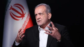 İranlı yetkililer, Pezeşkiyan'ın istifa ettiği yönündeki iddiaları yalanladı