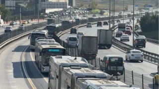stanbul'da iki metrobs arpt...