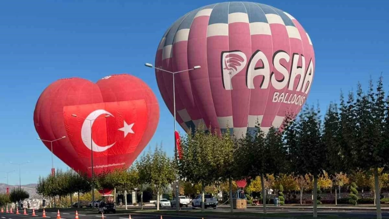 Kapadokya'da üretilen sıcak hava balonları Cumhurbaşkanlığı külliyesinde
